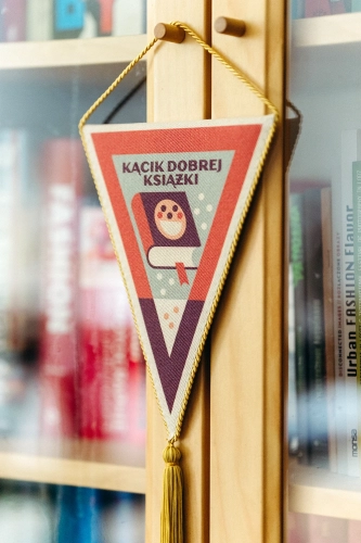 proporczyk wylęgarnia moli książkowych kącik dobrej książki AIV06998 copy.webp